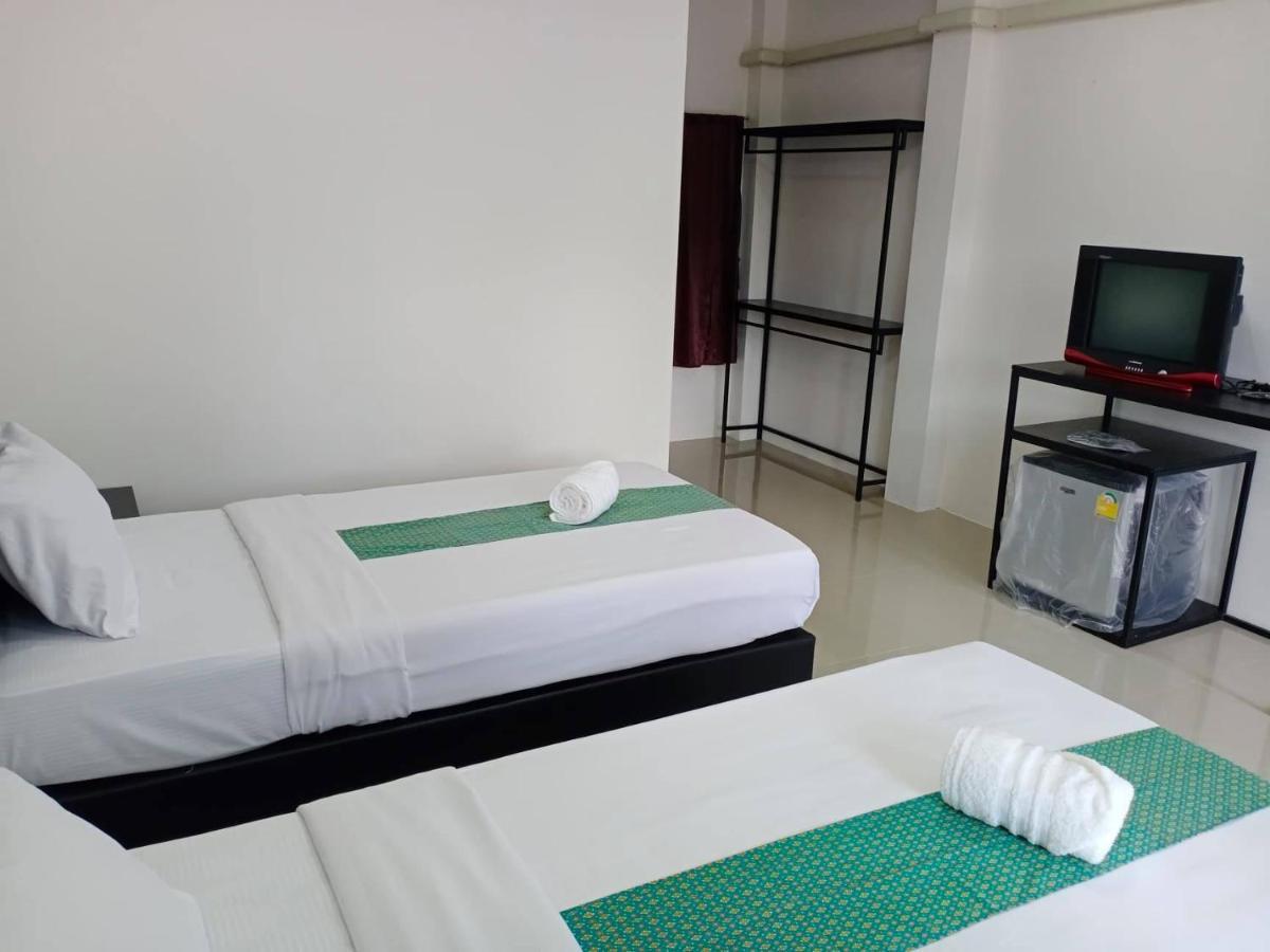 Tom'S House Hotel คุระบุรี ภายนอก รูปภาพ